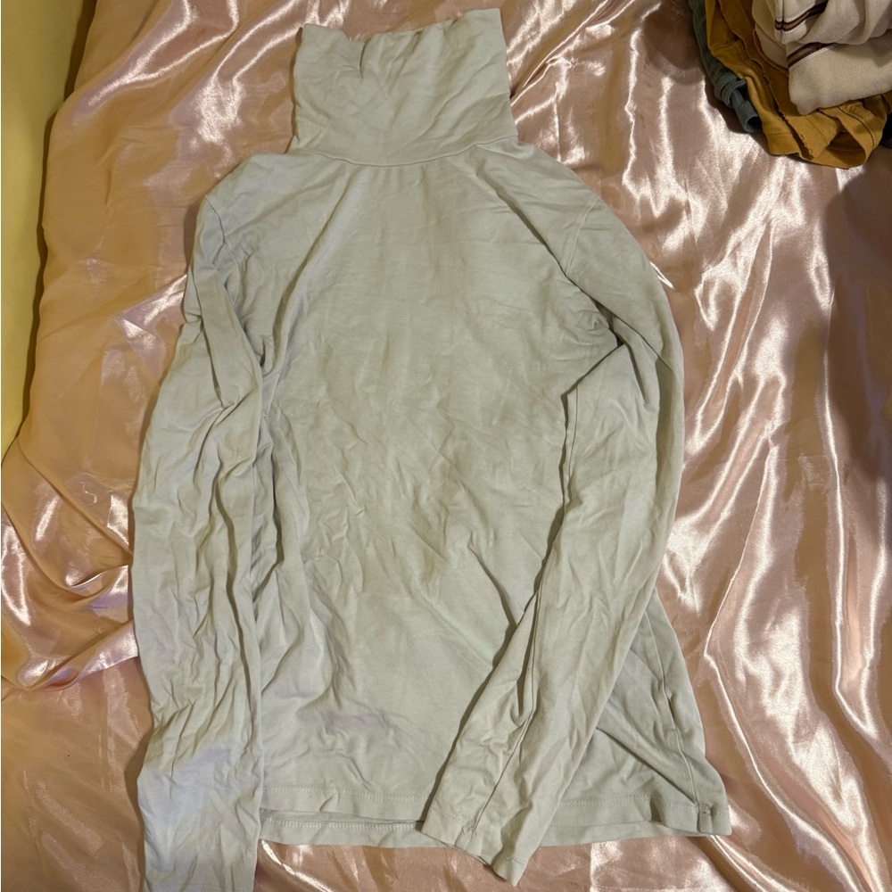 Elegant Cream Turtleneck Sweater